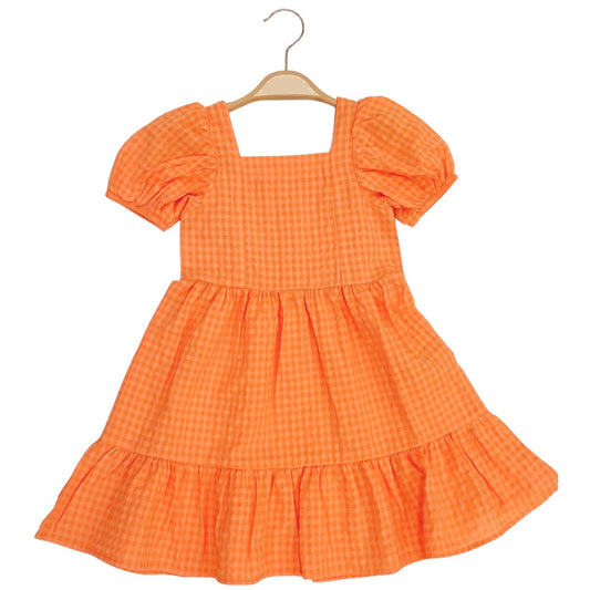 فستان مع أكمام قصيرة باللون البرتقالي 